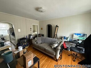 349 Pleasant St in Malden, MA - Building Photo - Building Photo