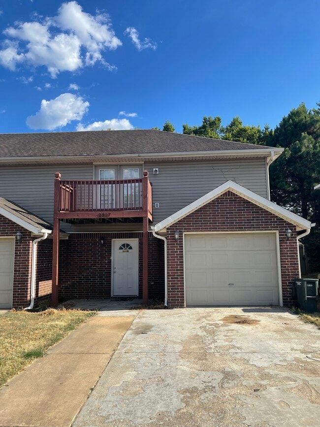 property at 2317 W Skyler Dr