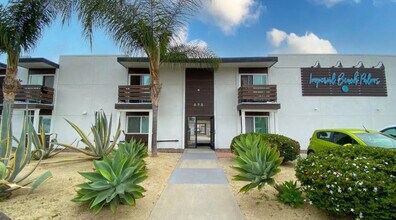 XAV Imperial Beach Palms in Imperial Beach, CA - Foto de edificio - Building Photo