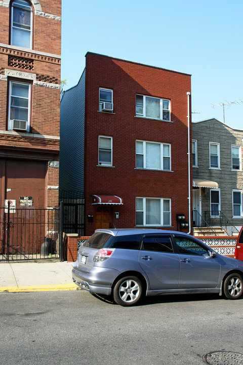 208 22nd St in Brooklyn, NY - Building Photo