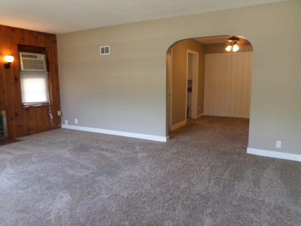 1412 Houston St-Unit -Houston 1412 #1, #2 in Manhattan, KS - Building Photo