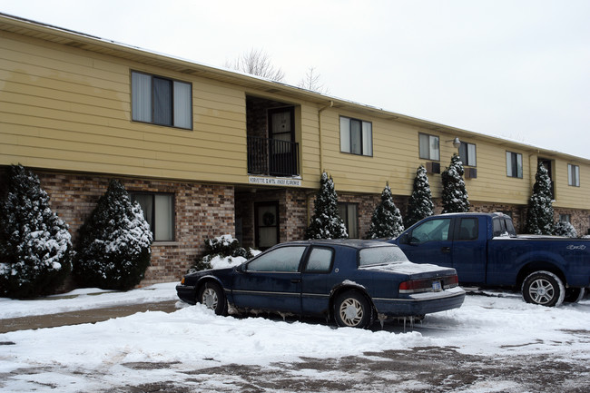 Korvette II Apartments in Roseville, MI - Building Photo - Building Photo