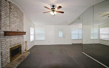 1019 Cedar Run Dr in Duncanville, TX - Building Photo - Building Photo