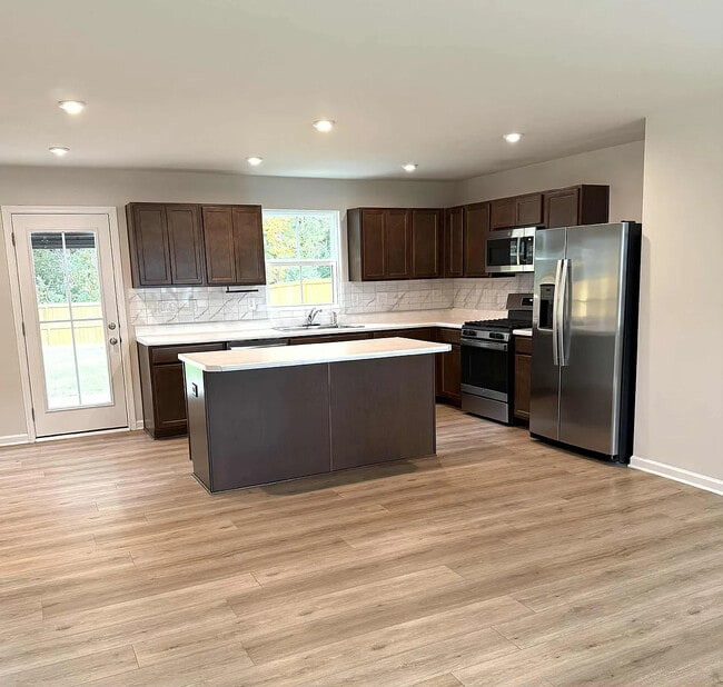 60 Ventasso Dr in Lillington, NC - Building Photo - Building Photo