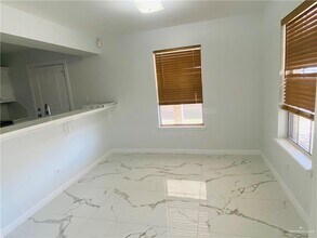 13 E Laurel St in Hidalgo, TX - Building Photo - Building Photo