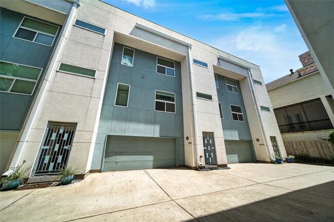 property at 1826 Prospect St
