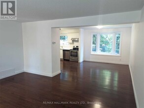 234 Romfield Circuit in Markham, ON - Building Photo - Building Photo
