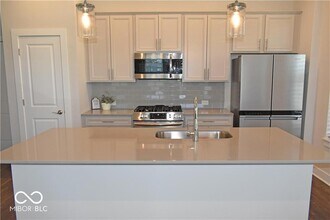 874 Kinzer Ave in Carmel, IN - Building Photo - Building Photo