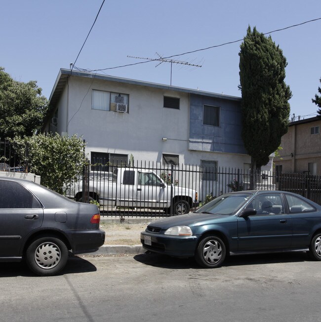 6934 Hinds Ave in North Hollywood, CA - Building Photo - Building Photo