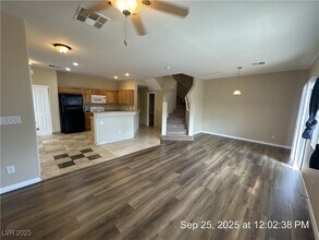 6639 Tumbleweed Ridge Ln in Henderson, NV - Building Photo - Building Photo