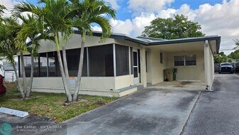 6220 SW 41st Ct in Davie, FL - Building Photo