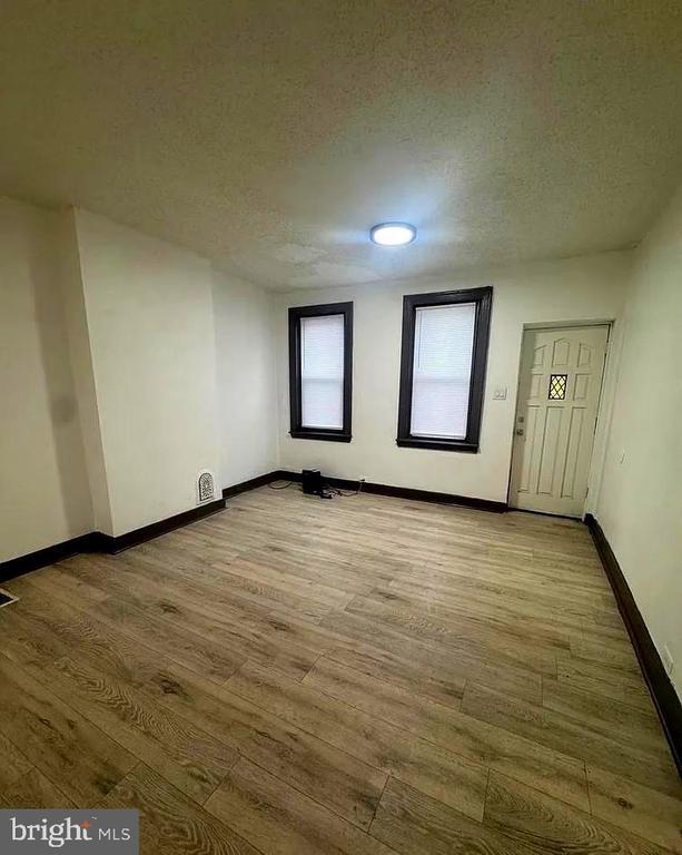 property at 2116 E Cambria St