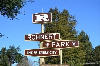 1066 Camino Coronado in Rohnert Park, CA - Building Photo - Building Photo