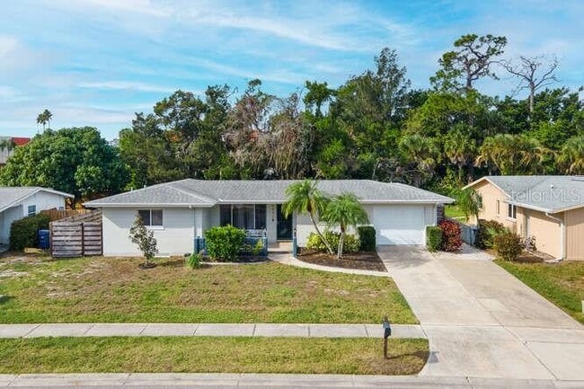 property at 6442 Colonial Dr