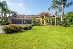 7 Spanish Moss Ct in Palm Coast, FL - Building Photo