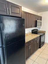 210 NW 18th St in Pompano Beach, FL - Building Photo - Building Photo