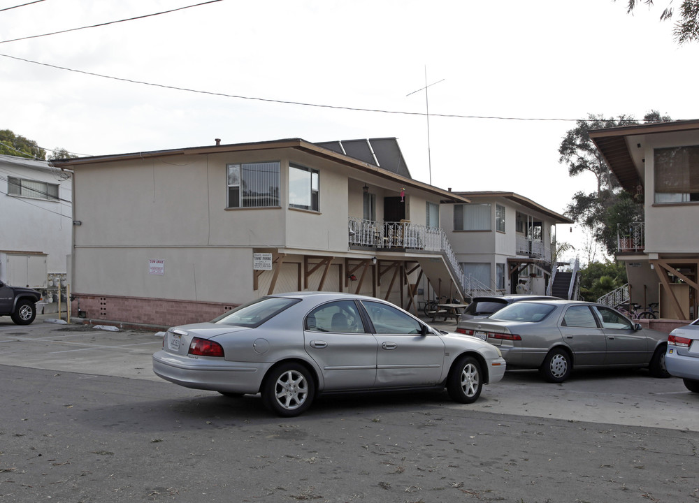 715-717 Torrance St in San Diego, CA - Building Photo