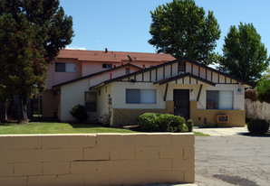 1031 Leslie Rd Apartments