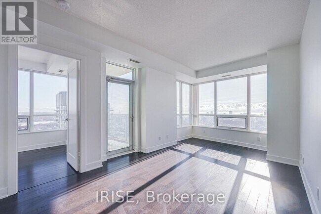 120 Homewood Ave in Toronto, ON - Building Photo - Building Photo