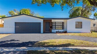 2270 NW 32nd Terrace in Lauderdale Lakes, FL - Building Photo