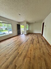6015 Susan Rd in Santa Rosa, CA - Building Photo - Building Photo