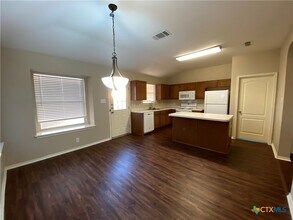 2614 Dove Crossing Dr in New Braunfels, TX - Building Photo - Building Photo