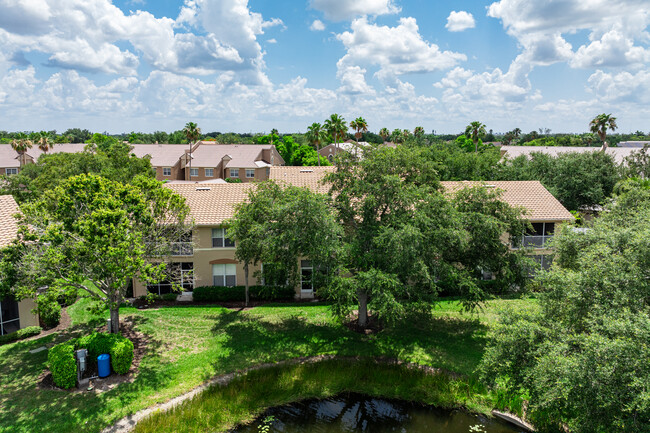 Parker Lake Condominiums in Ft. Myers, FL - Building Photo - Building Photo