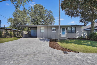 829 Penman Rd in Jacksonville Beach, FL - Building Photo - Building Photo