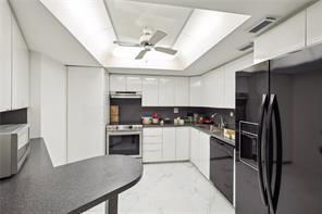 3174 S Ocean Dr in Hallandale Beach, FL - Building Photo - Building Photo