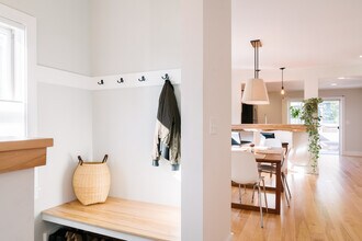 80 Maple St in Burlington, VT - Building Photo - Building Photo