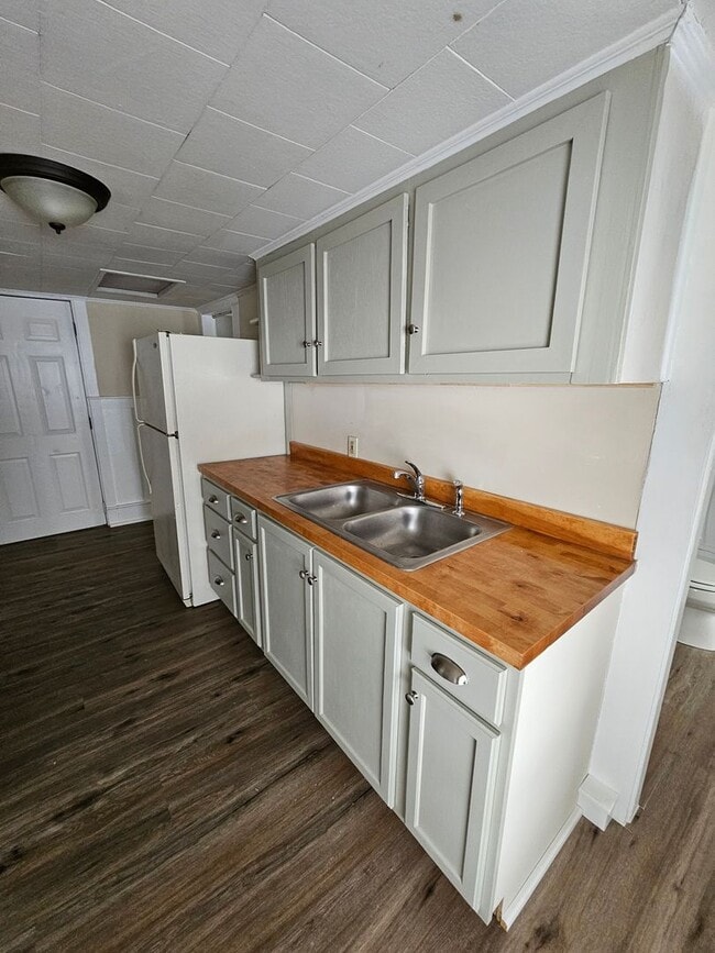 90 Orange St in Manchester, NH - Building Photo - Building Photo