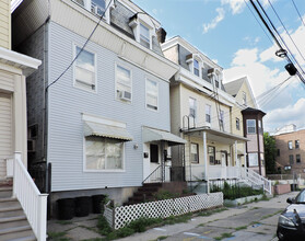 136-148 Jefferson Ave in Elizabeth, NJ - Building Photo - Building Photo