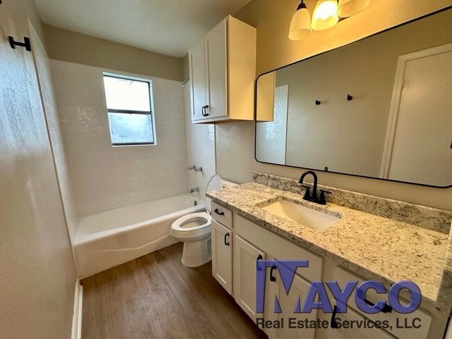 Grand Oaks Apartments in Shreveport, LA - Building Photo - Building Photo