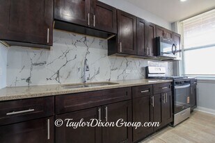 5409 S Indiana Ave in Chicago, IL - Building Photo