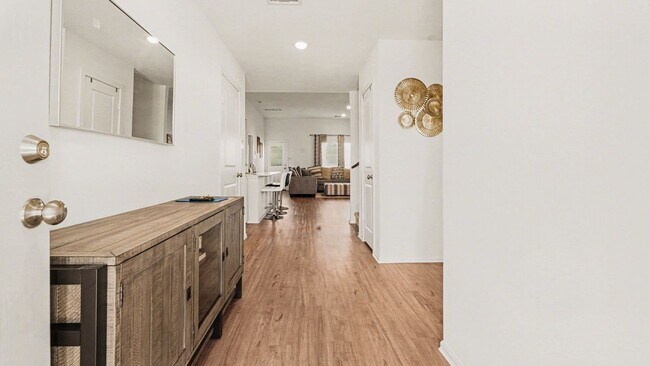 9502 Brookside Point Dr in Baytown, TX - Foto de edificio - Building Photo