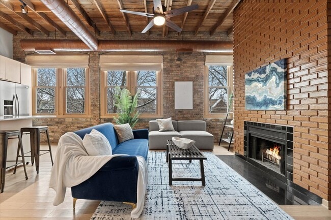 2510 N Wayne Ave in Chicago, IL - Building Photo - Building Photo