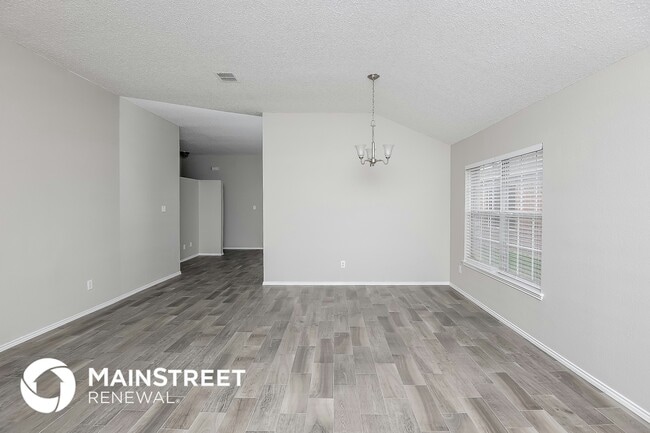 7417 Snow Ridge Dr in Fort Worth, TX - Foto de edificio - Building Photo