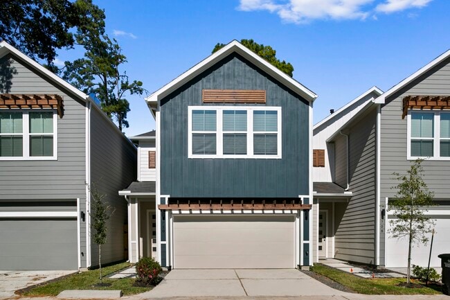 property at 5214 Pinemont Creek Ln