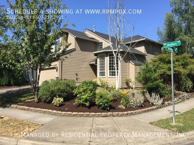 23992 SW Red Fern Dr in Sherwood, OR - Foto de edificio - Building Photo