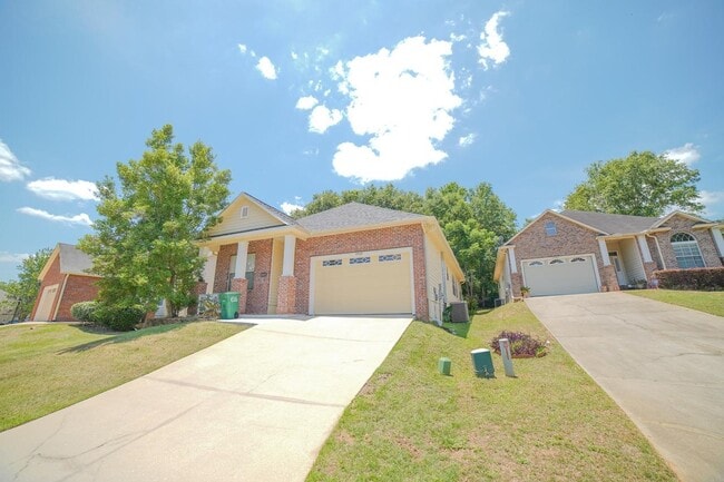5569 Hampton Hill Cir in Tallahassee, FL - Building Photo - Building Photo