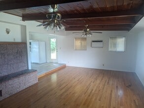 19672 Valley Ln in Redding, CA - Building Photo - Building Photo