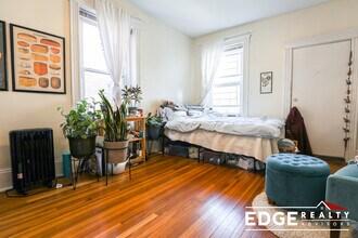 16 Fuller St, Unit 1 in Brookline, MA - Building Photo - Building Photo