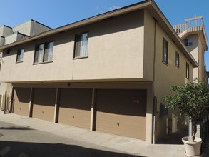 1022 Monterey Blvd in Hermosa Beach, CA - Building Photo - Building Photo