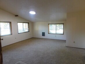 1121 W 25th Ave in Eugene, OR - Building Photo - Building Photo