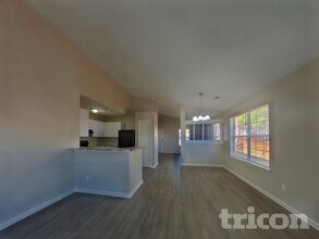 22 Crimson Ct in Columbia, SC - Foto de edificio - Building Photo