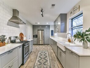 401 Reta Dr in Deer Park, TX - Building Photo - Building Photo