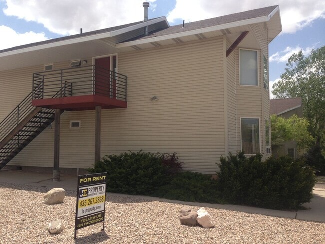 1119 W 425 S in Cedar City, UT - Building Photo - Building Photo