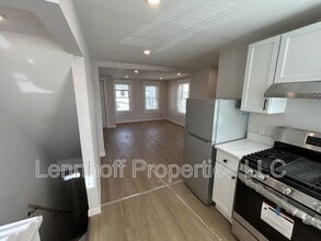 31 Hilton St in Framingham, MA - Building Photo - Building Photo