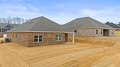 2500 Farmville Lks Dr in Auburn, AL - Building Photo - Building Photo