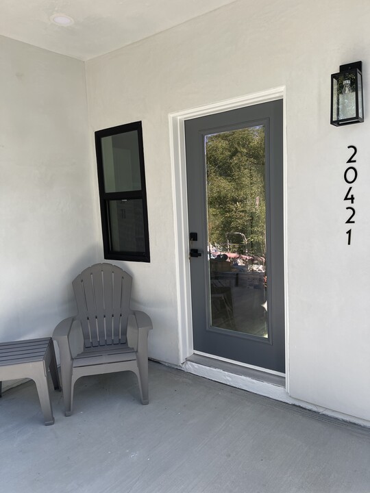 20417 Juneau Pl, Unit 20419-20421 in Woodland Hills, CA - Building Photo